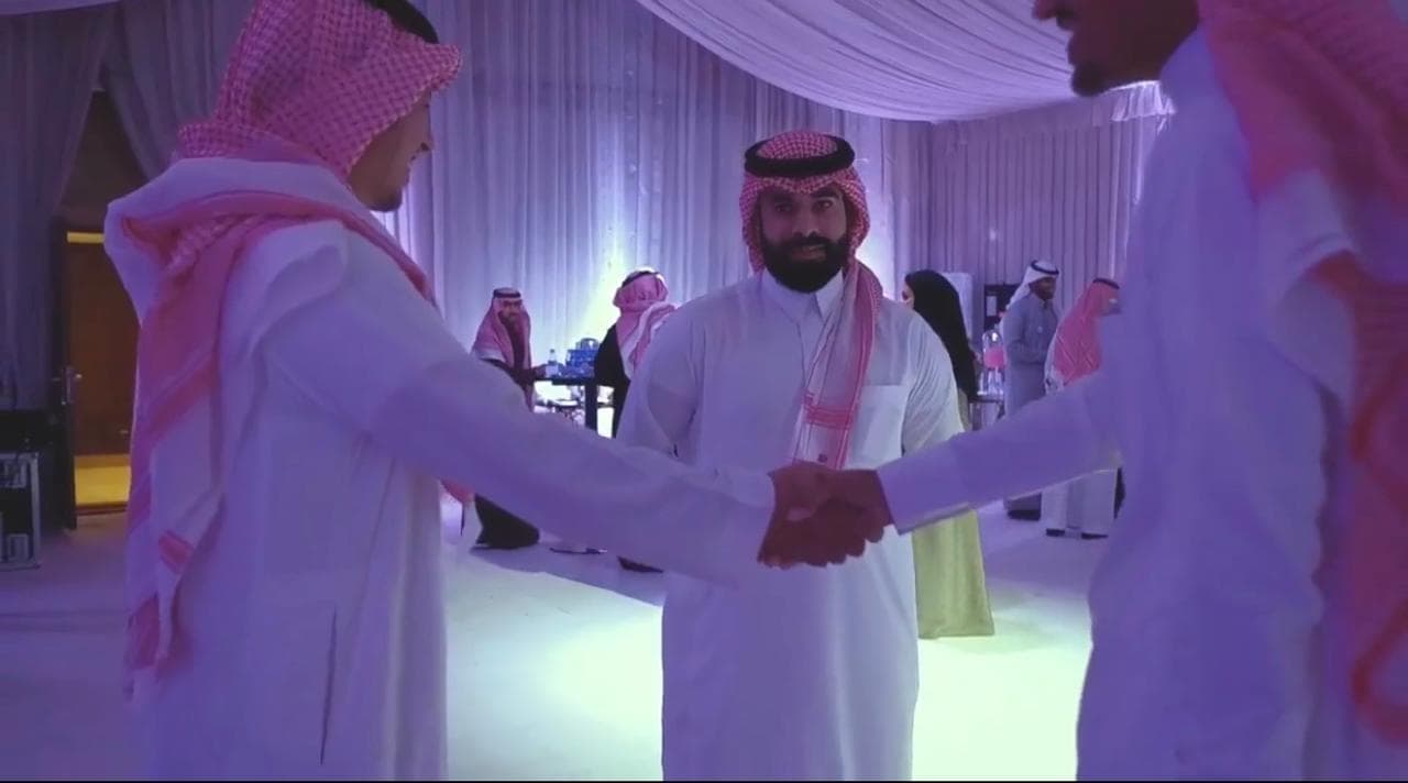 كيف ينشأ الإعلان